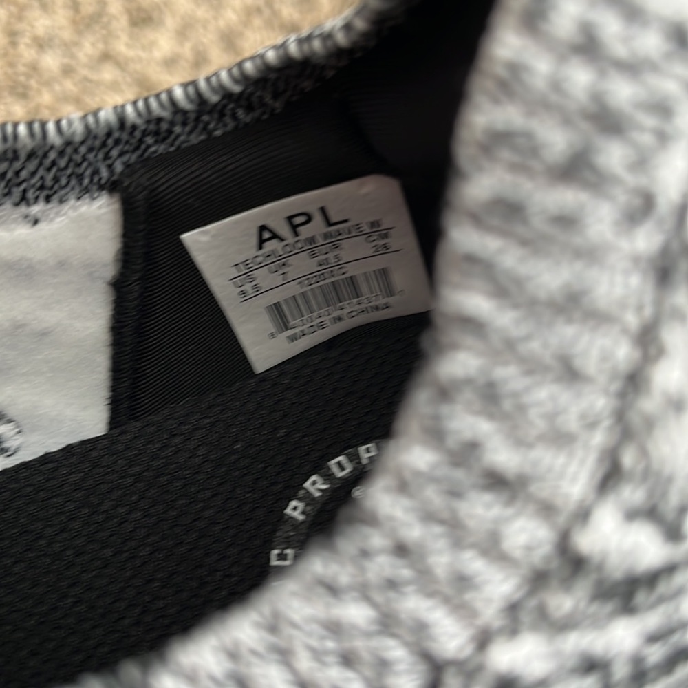 APL Techloom Wave Heather Gray Sneaker, New - Picture 6 of 6